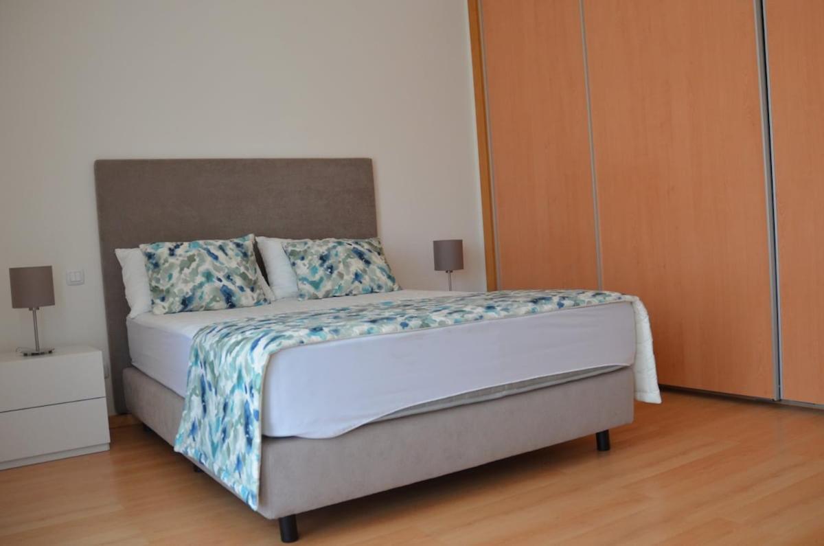 Algarve T2 Apartment With Pool And Balcony In Olhão المظهر الخارجي الصورة